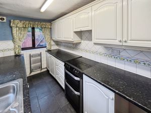 Kitchen- click for photo gallery